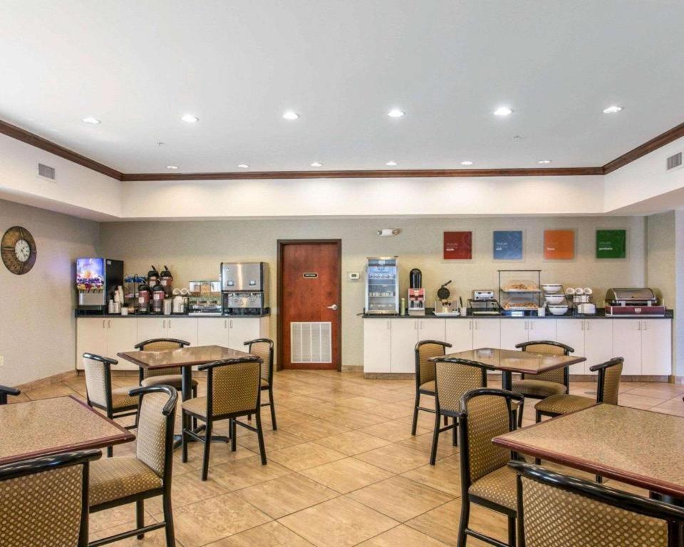 Comfort Inn & Suites Madisonville Exterior foto